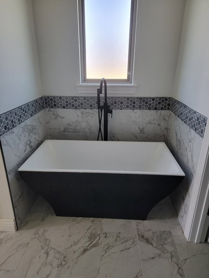 Freestanding Tub Surround